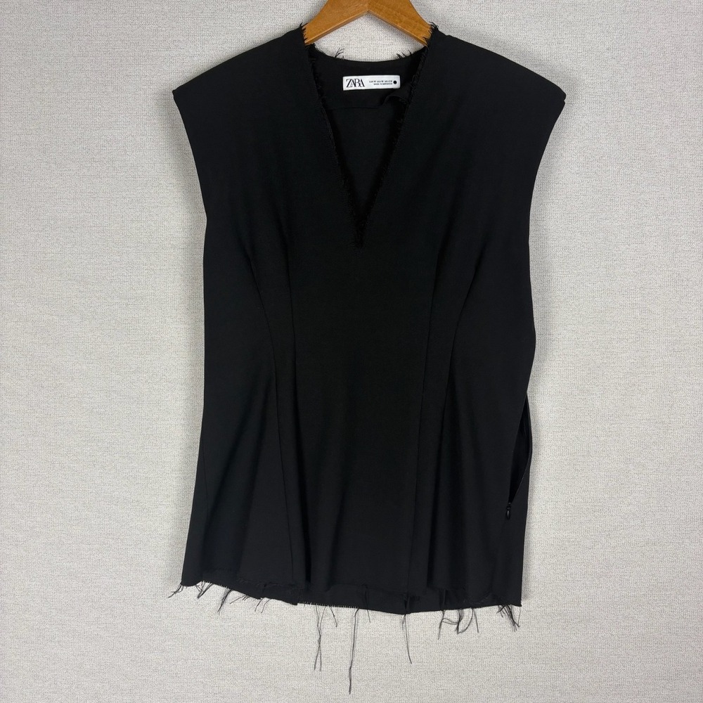 ZARA Top Womens M Black Sleeveless Raw Hem Side Zip Padded Shoulders Edgy Baddie